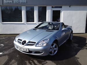 Click here for more details about this used Mercedes SLK200 SLK200 KOMPRESSOR**Black Leather** in cheshire used Mercedes SLK200 SLK200 KOMPRESSOR**Black Leather** in cheshire