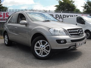 used Mercedes ML320 M CLASS CDI SE 5dr Tip Auto A STUNNING EXAMPLE in Bedminster-Bristol used Mercedes ML320 M CLASS CDI SE 5dr Tip Auto A STUNNING EXAMPLE in Bedminster-Bristol
