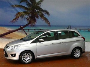 used Ford Grand C-Max TDCi Titanium 5dr in South-Wales used Ford Grand C-Max TDCi Titanium 5dr in South-Wales