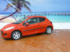 used Peugeot 207 HDi Verve 3dr in South-Wales used Peugeot 207 HDi Verve 3dr in South-Wales