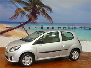 used Renault Twingo 1.2 16V Bizu 3dr in South-Wales used Renault Twingo 1.2 16V Bizu 3dr in South-Wales