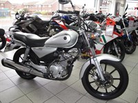 Used Yamaha YBR 125 CUSTOM Learner Legal
