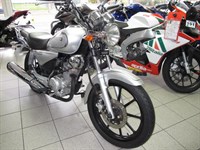 Used Yamaha YBR 125 CUSTOM Learner Legal