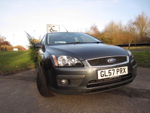 used Ford Focus ZETEC CLIMATE P in guildford-surrey used Ford Focus ZETEC CLIMATE P in guildford-surrey