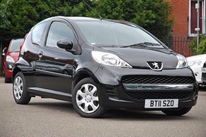 used Peugeot 107 URBAN in guildford-surrey used Peugeot 107 URBAN in guildford-surrey