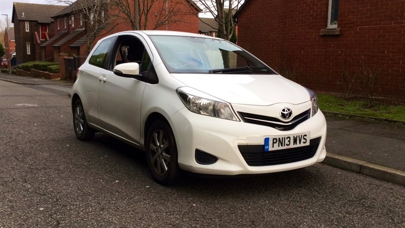 used toyota yaris greater manchester #5