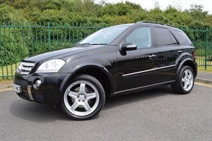 used Mercedes ML420 CDI SPORT Auto *OVER £10,000 OF FACTORY EXTRAS* in Mid-Glamorgan used Mercedes ML420 CDI SPORT Auto *OVER £10,000 OF FACTORY EXTRAS* in Mid-Glamorgan
