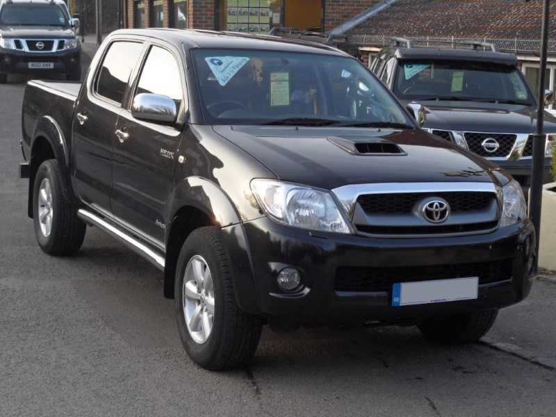 uk toyota hilux on autotrader uk #6