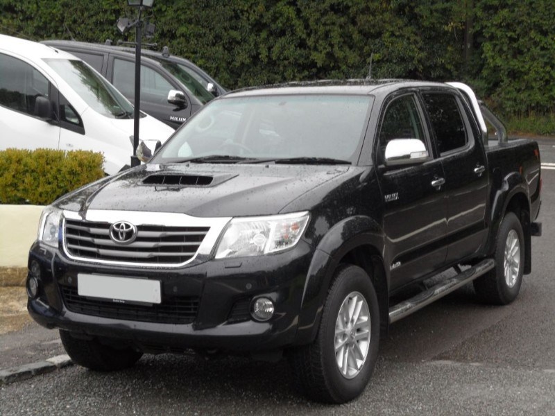 used toyota hilux invincible automatic #3