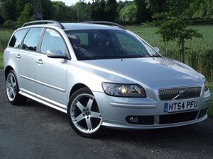 used Volvo V50 D SE SPORT + FULL LEATHER ~ 18" ALLOYS in oxfordshire used Volvo V50 D SE SPORT + FULL LEATHER ~ 18" ALLOYS in oxfordshire
