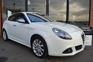 used Alfa Romeo Giulietta JTDM-2 VELOCE 170 (leather & 18s) in wigan-lancashire used Alfa Romeo Giulietta JTDM-2 VELOCE 170 (leather & 18s) in wigan-lancashire