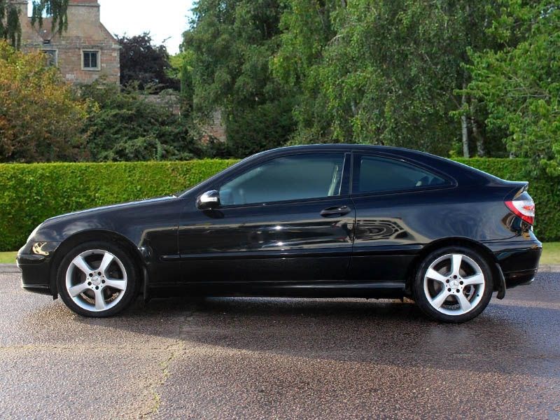 Mercedes c200 kompressor black #5