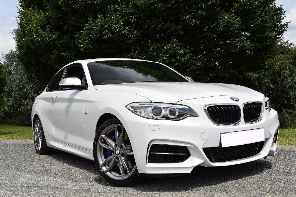 Used Alpine White BMW M235i for Sale Essex