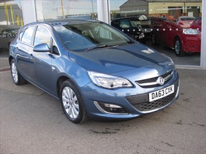 used Vauxhall Astra Elite 2.0CDTi 16v 165PS ecoFLEX 5dr Start/Stop in louth used Vauxhall Astra Elite 2.0CDTi 16v 165PS ecoFLEX 5dr Start/Stop in louth
