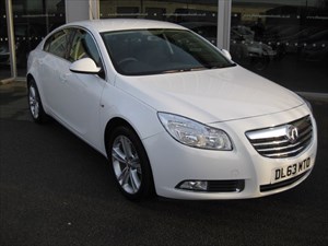 used Vauxhall Insignia Exclusiv 2.0CDTi 16v 130PS 5dr WITH PLUS PACK in louth used Vauxhall Insignia Exclusiv 2.0CDTi 16v 130PS 5dr WITH PLUS PACK in louth