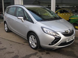 used Vauxhall Zafira Tourer Exclusiv 1.4i 16v VVT Turbo (140PS) Auto in louth used Vauxhall Zafira Tourer Exclusiv 1.4i 16v VVT Turbo (140PS) Auto in louth