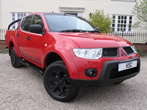 used Mitsubishi L200 DI-D 4X4 BARBARIAN BLACK LB DCB in chelmsford-essex used Mitsubishi L200 DI-D 4X4 BARBARIAN BLACK LB DCB in chelmsford-essex