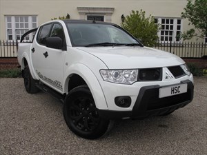 used Mitsubishi L200 DI-D 4X4 BARBARIAN BLACK LB DCB in chelmsford-essex used Mitsubishi L200 DI-D 4X4 BARBARIAN BLACK LB DCB in chelmsford-essex