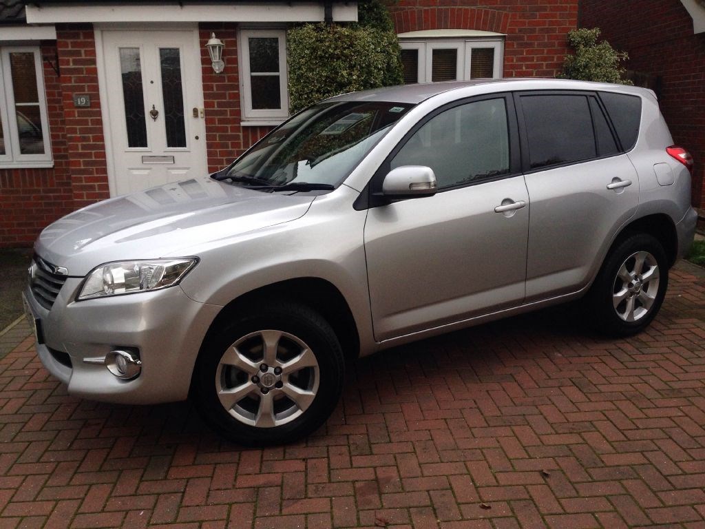 toyota rav4 2 0 d 4d xt r #6