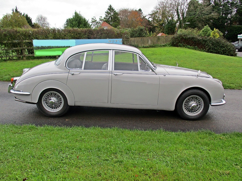 Daimler V8 250 2.5 for sale - Pulborough | West Sussex | Arun Ltd