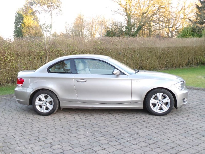 Bmw 120d owners manual #6