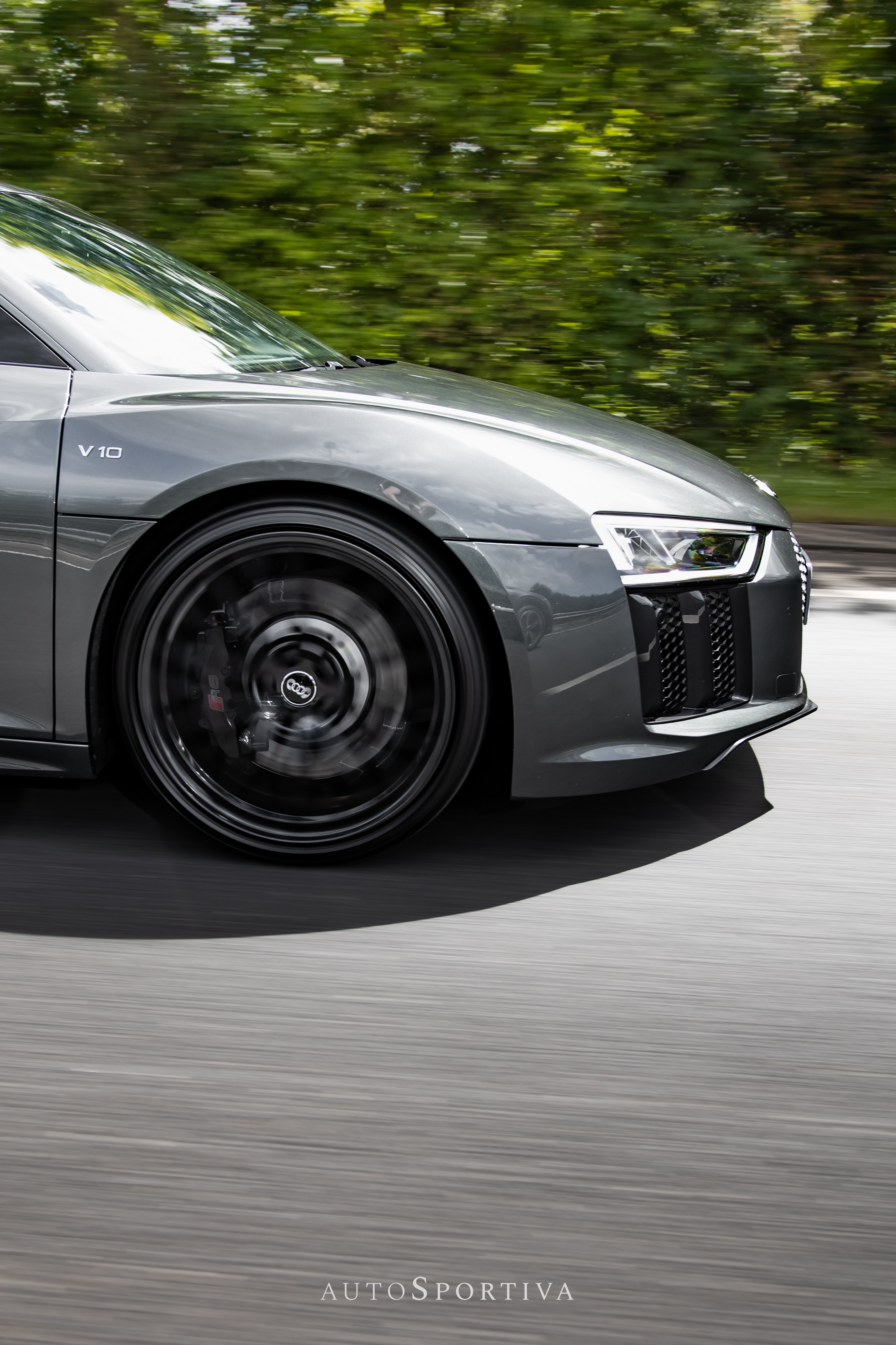 Motorway Driving Tips for Your Luxury Vehicle
