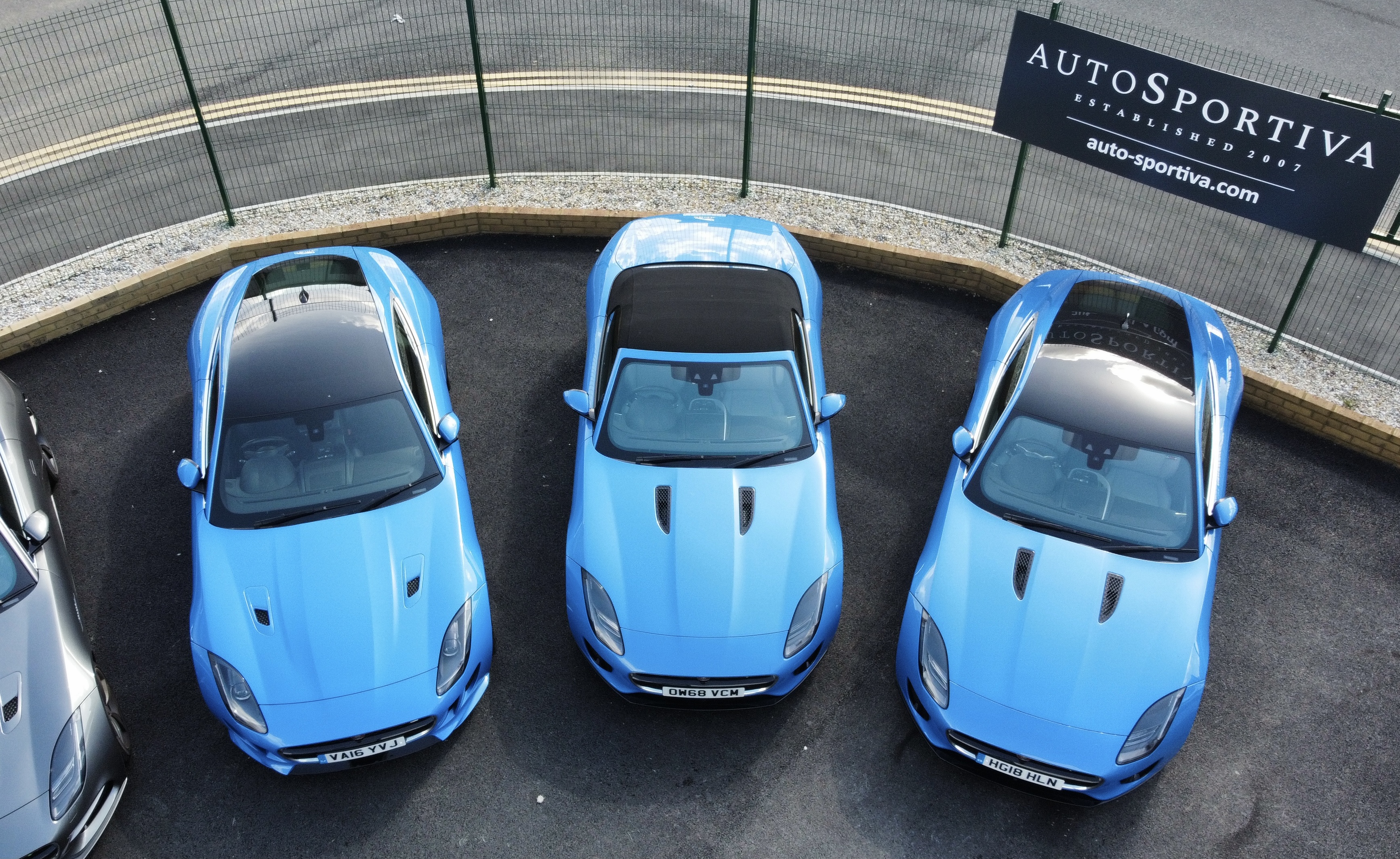The Jaguar F-Type: Staying at AutoSportiva