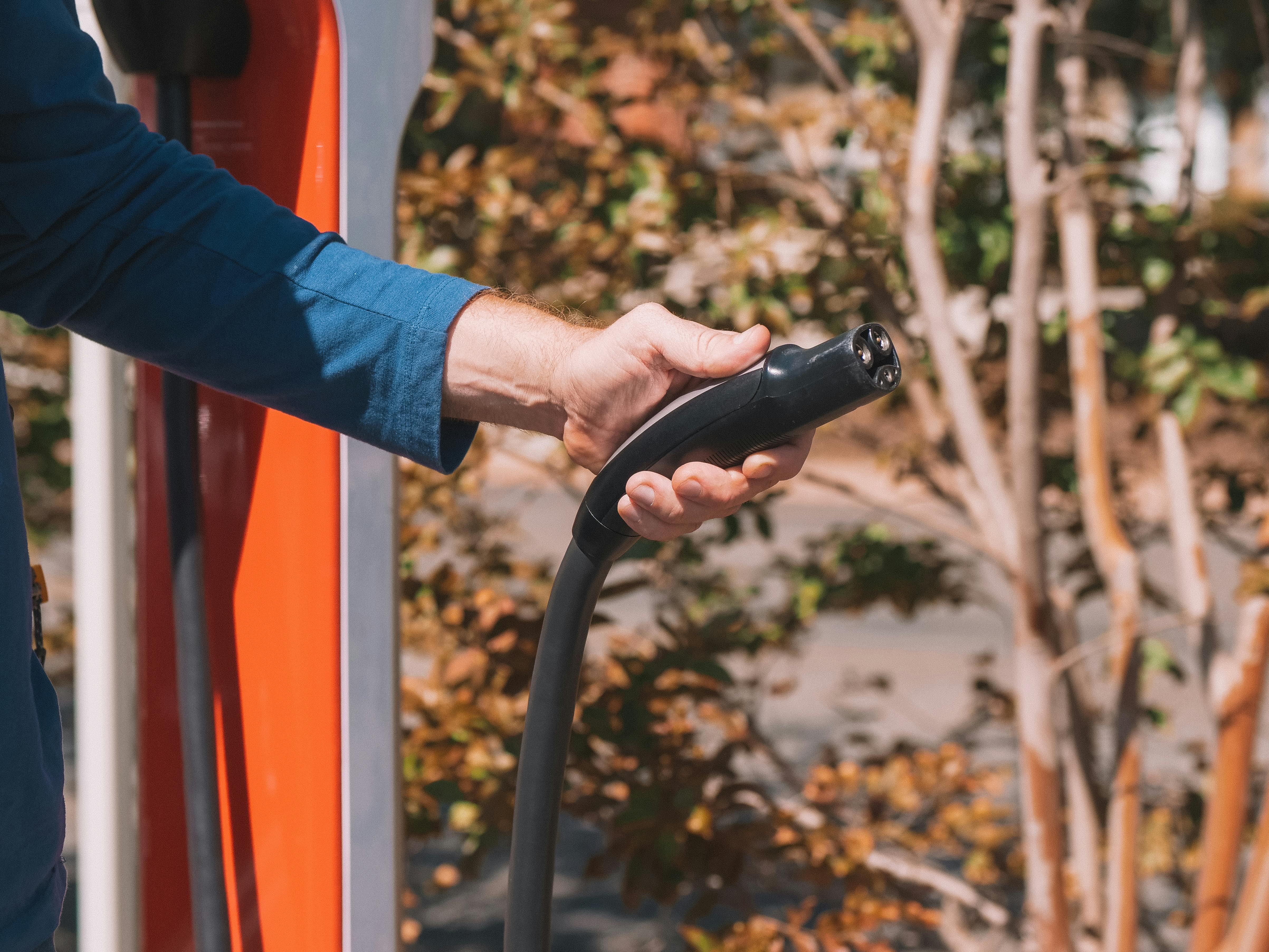 Should I Charge My Electric Car at Home or in Public Charging Stations?