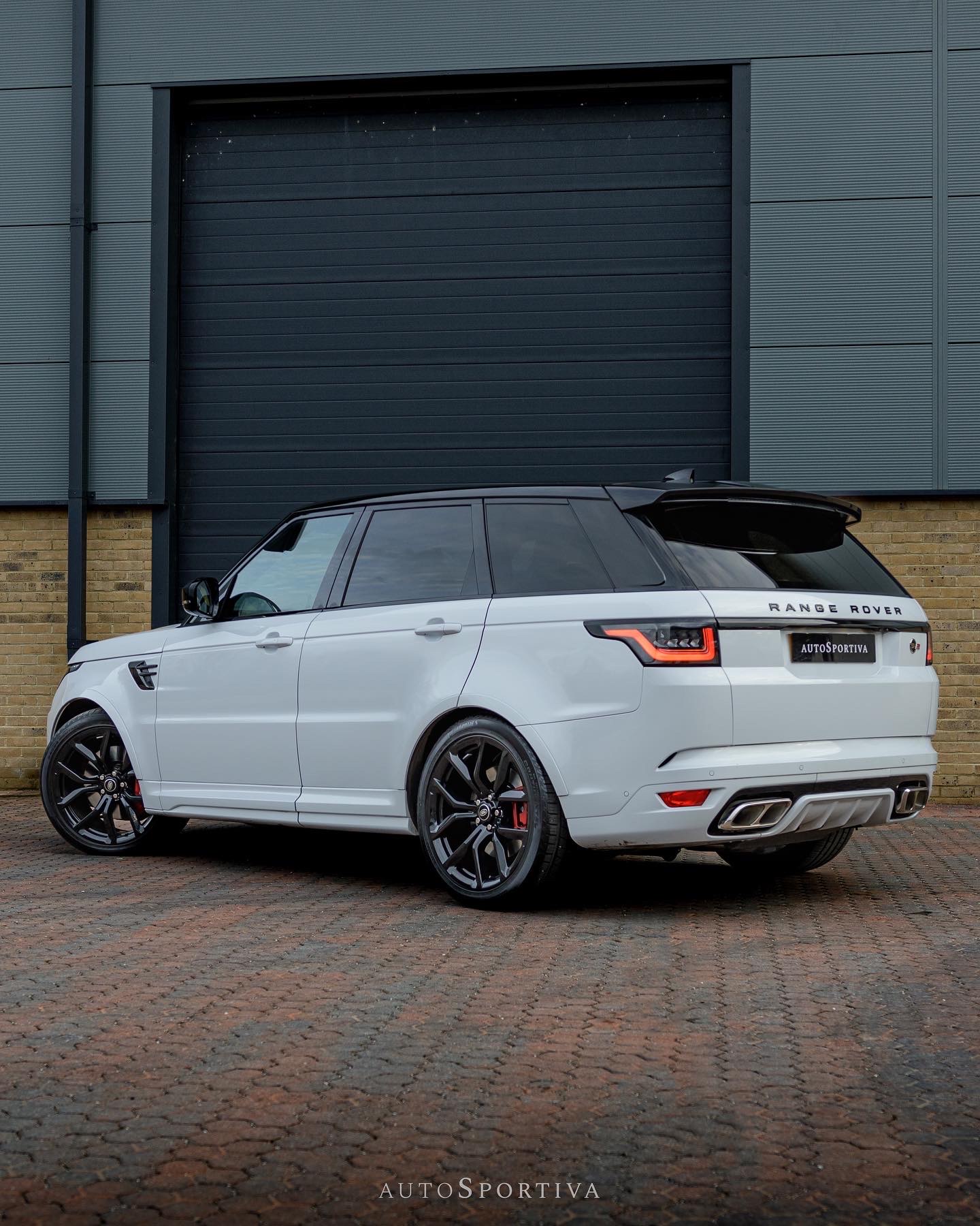 Range Rover vs Range Rover Sport: What's the Difference?