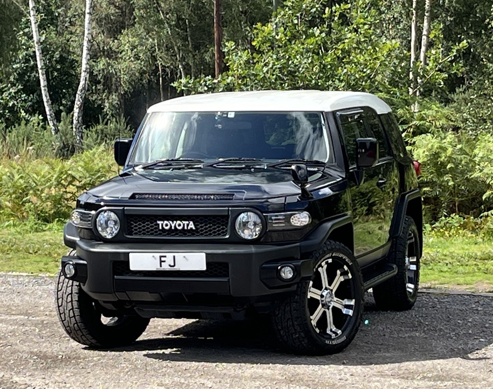 Toyota FJ Cruiser | Prestige Cars of Sunningdale Ltd | Surrey