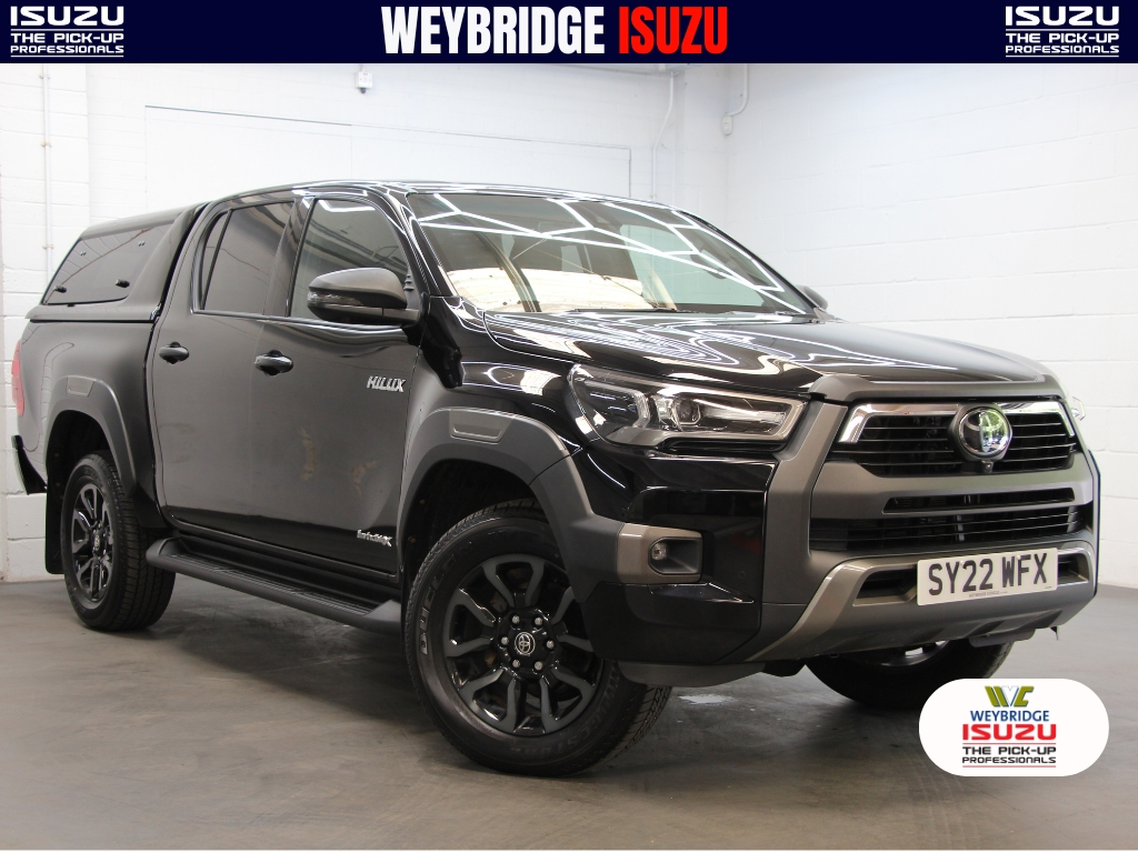 2022 TOYOTA HILUX