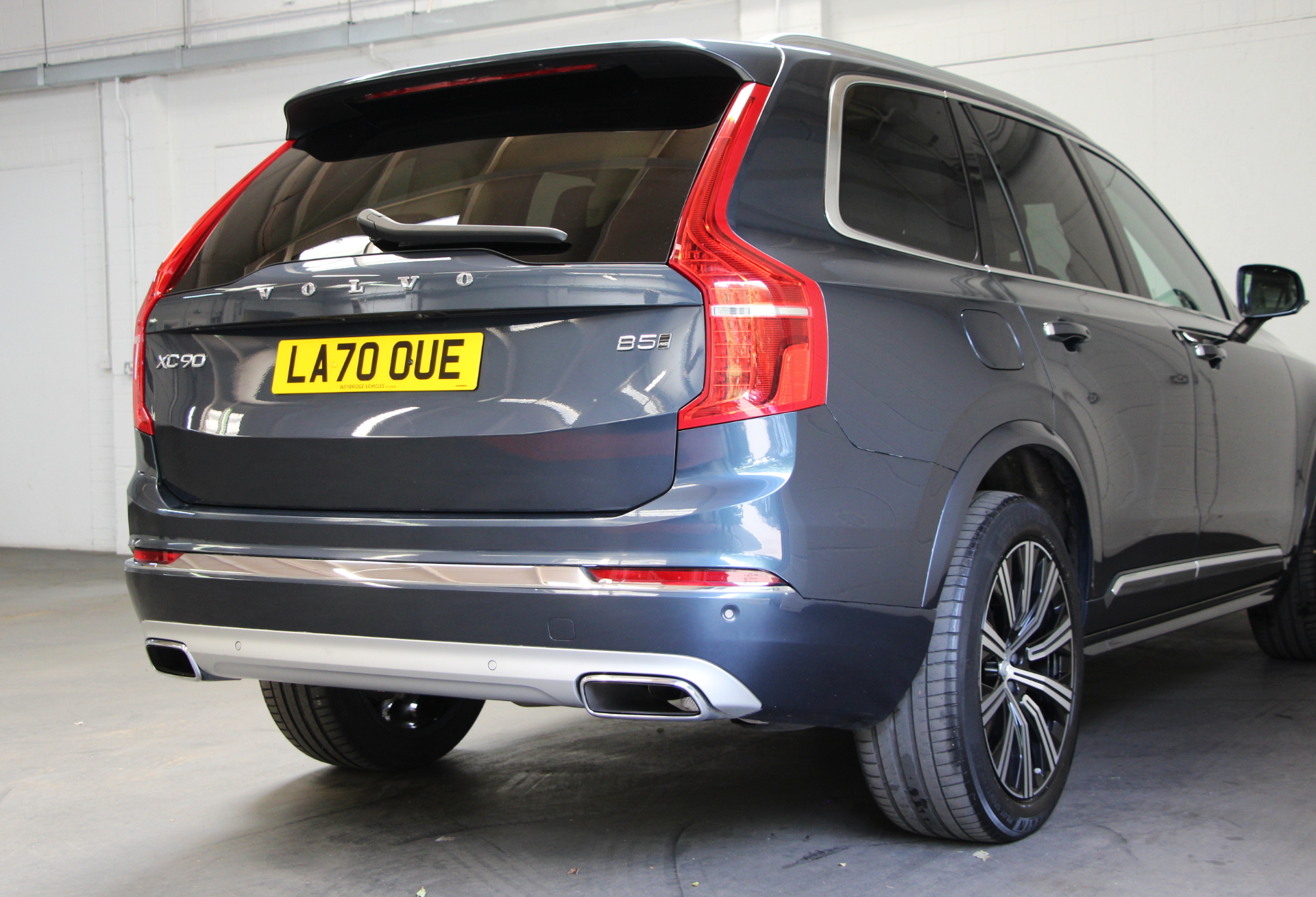 2021 Volvo XC90 thumbnail 17