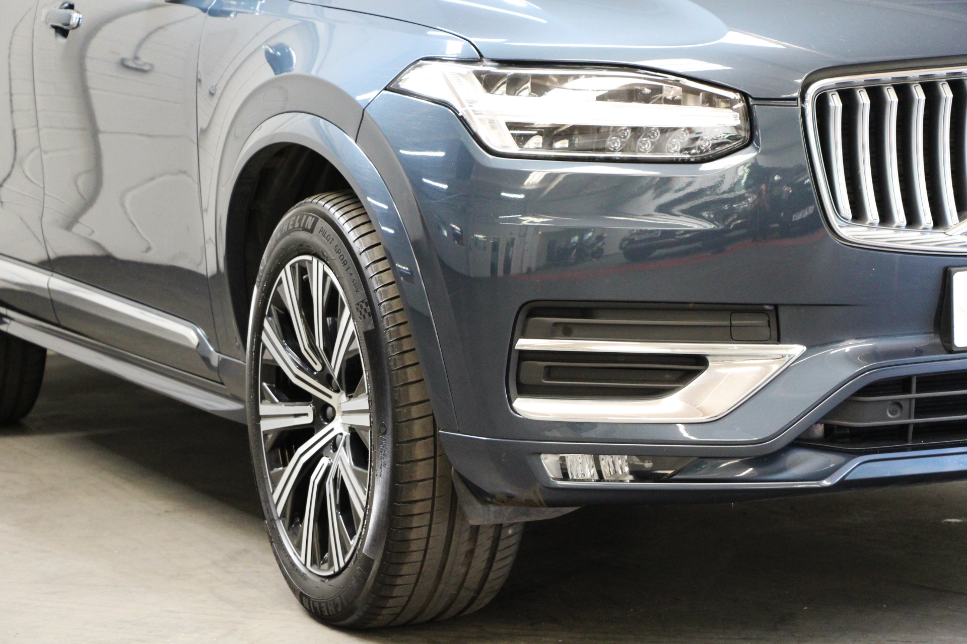 2021 Volvo XC90 thumbnail 13