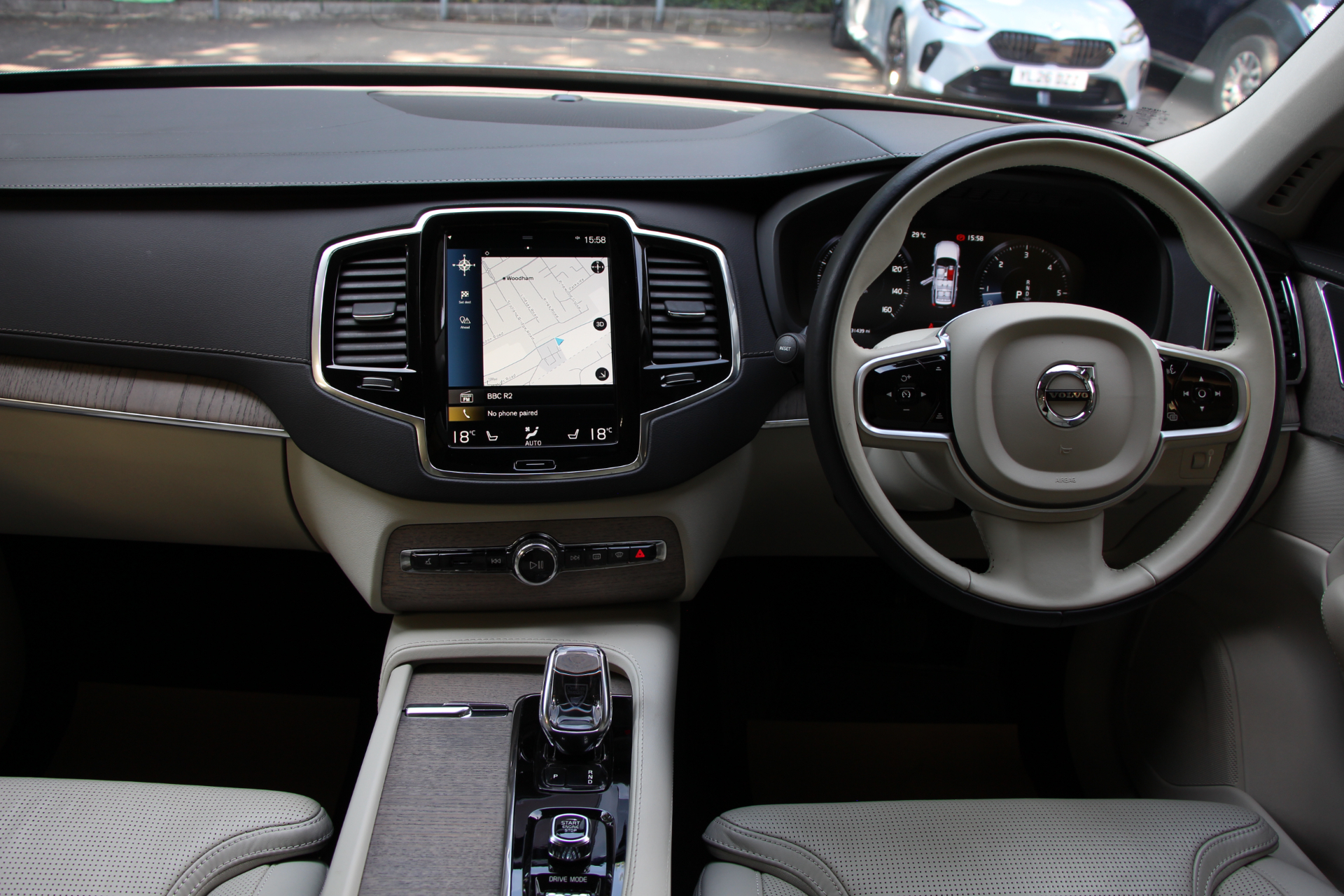 2021 Volvo XC90 thumbnail 24