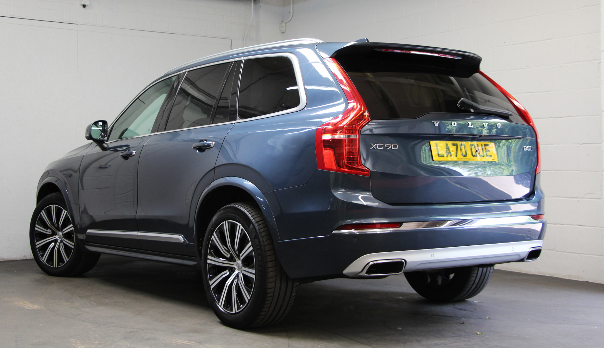 2021 Volvo XC90 thumbnail 18