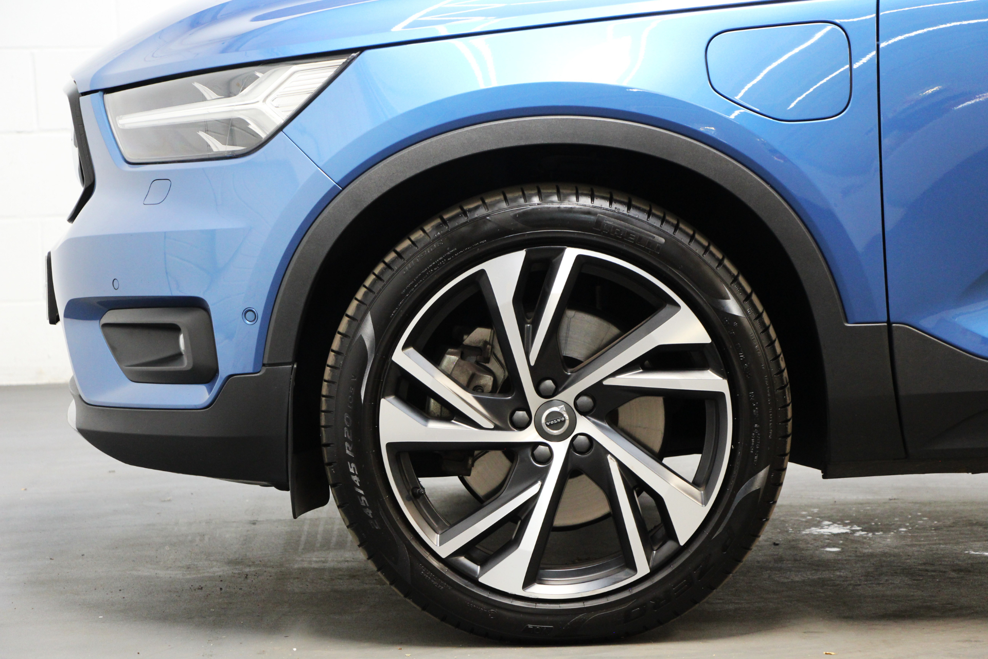 2021 Volvo XC40 thumbnail 5