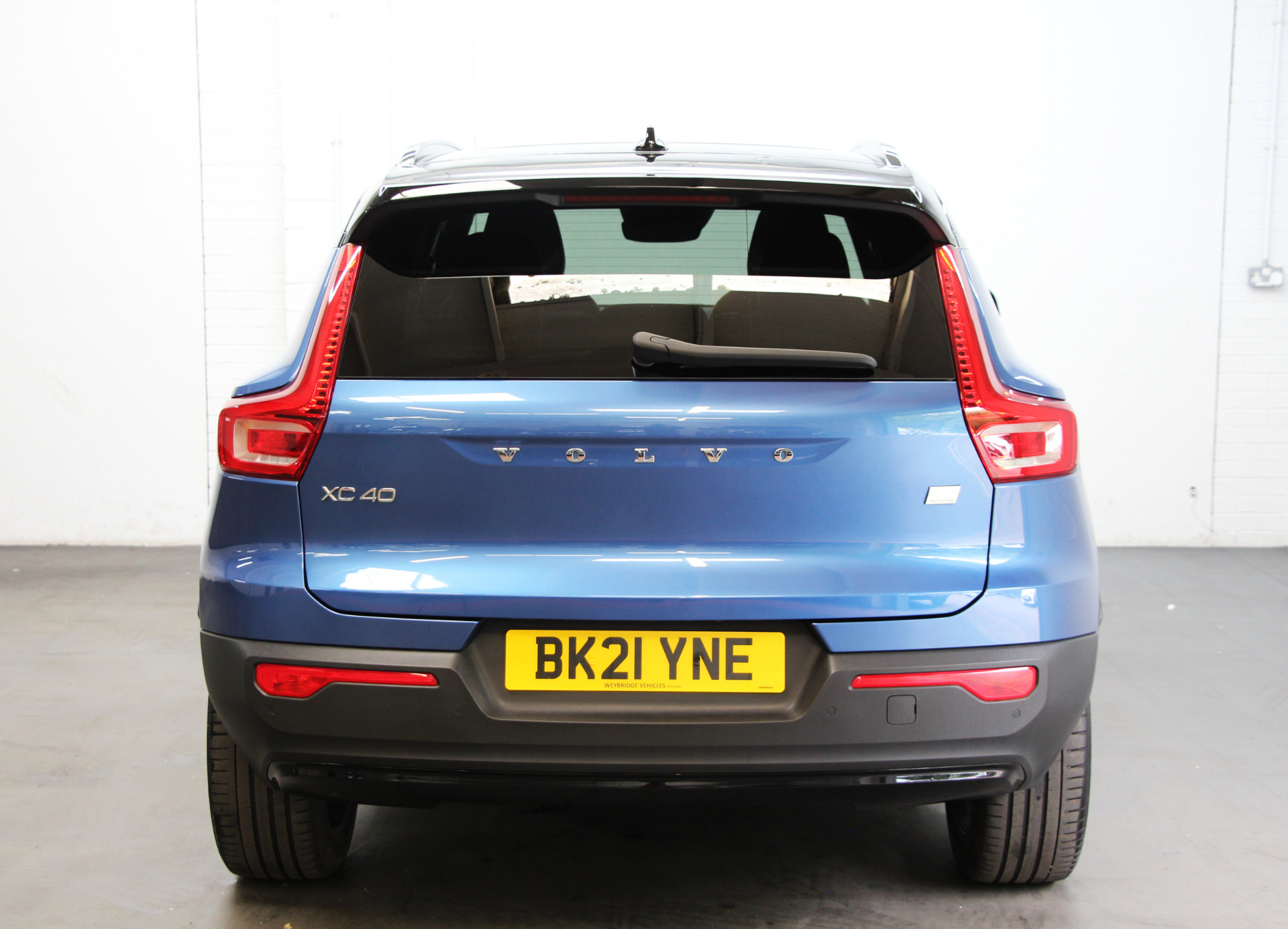 2021 Volvo XC40 thumbnail 18