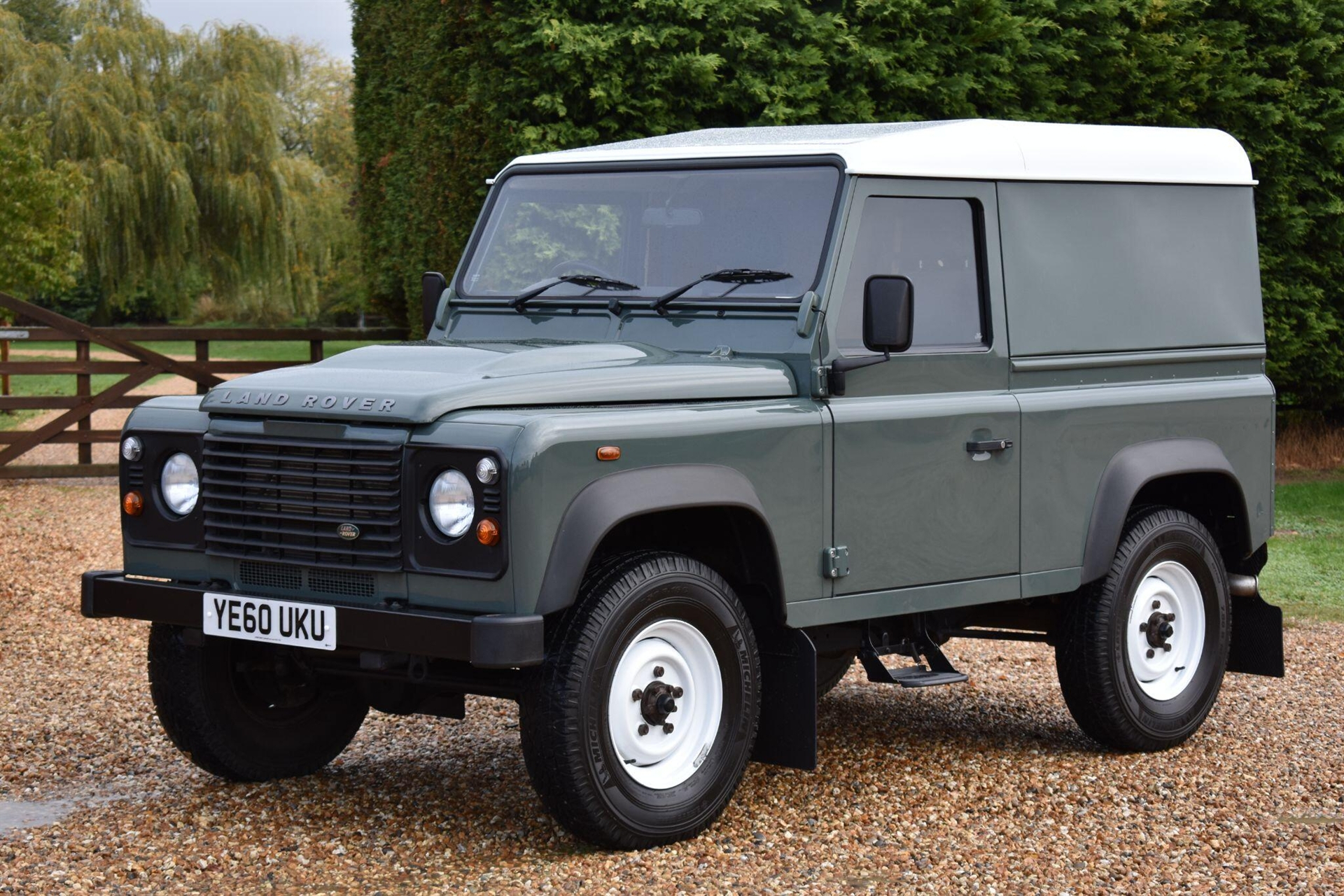 2010 Land Rover Defender 90