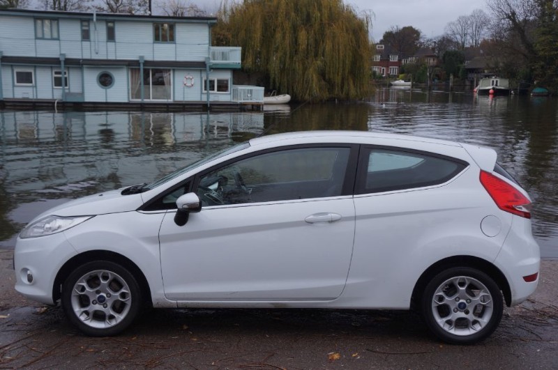 Ford ka for sale in surrey