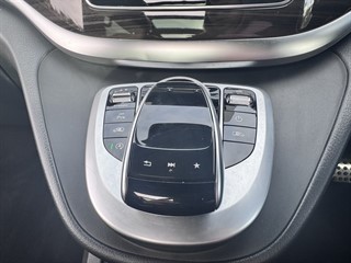 Used Mercedes V220 from Quirks Car Company