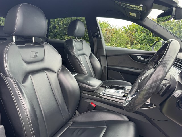 Used Audi Q8