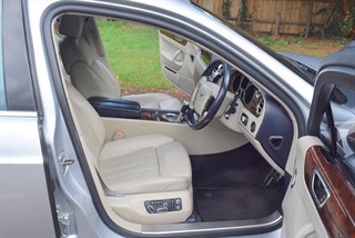 Used Bentley Flying Spur from Hanwells of London