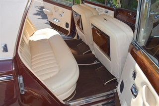 Used Rolls-Royce Silver Wraith from Hanwells of London