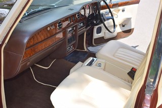 Used Rolls-Royce Silver Wraith from Hanwells of London