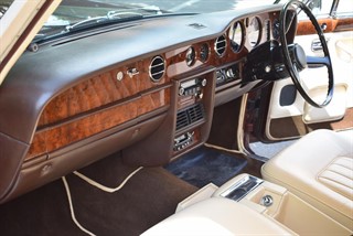 Used Rolls-Royce Silver Wraith from Hanwells of London