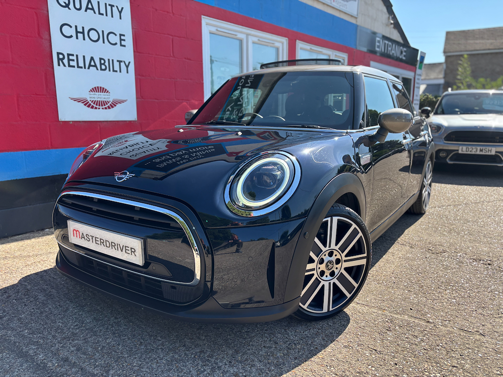 2022 MINI Hatch