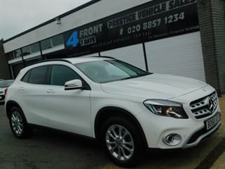 Mercedes GLA200