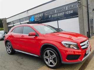 Mercedes GLA220