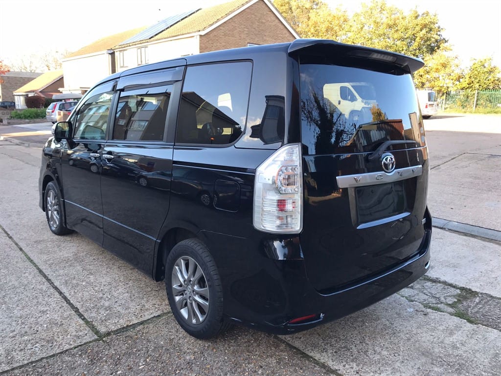 Used Black Toyota Voxy For Sale Essex