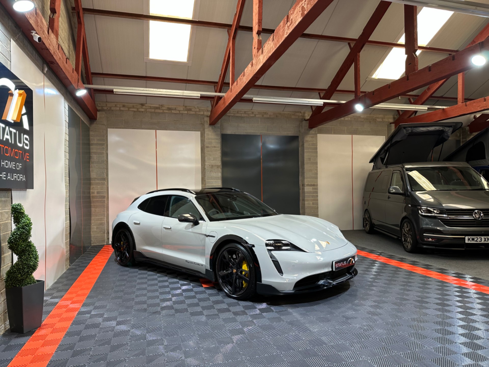 2022 PORSCHE TAYCAN